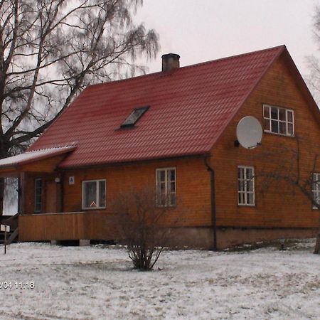 Villa Kalda Talu Tõlliste Habitación foto